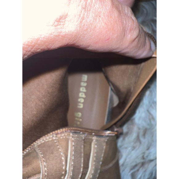 Steve Madden women’s calf high brown boots - Picture 9 of 9